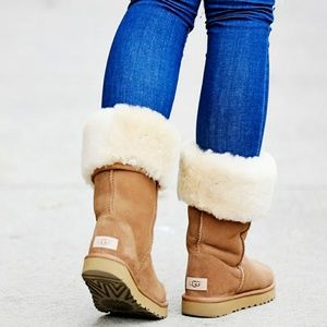 Ugg boots classic tall size 9